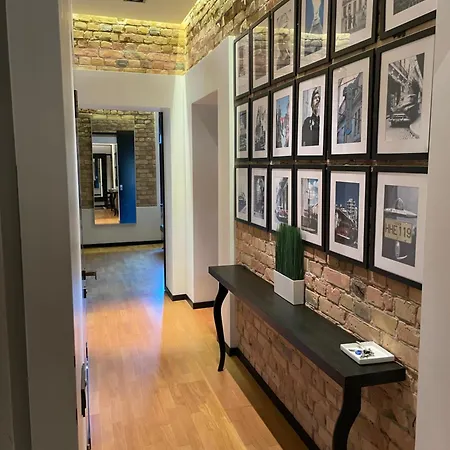 Downtown Retreat Loft-industrial