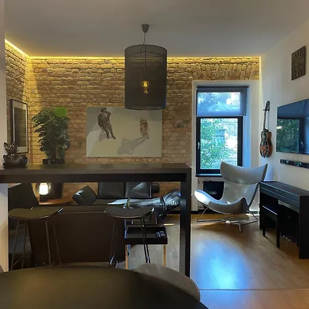 Downtown Retreat Loft-industrial Apartment *