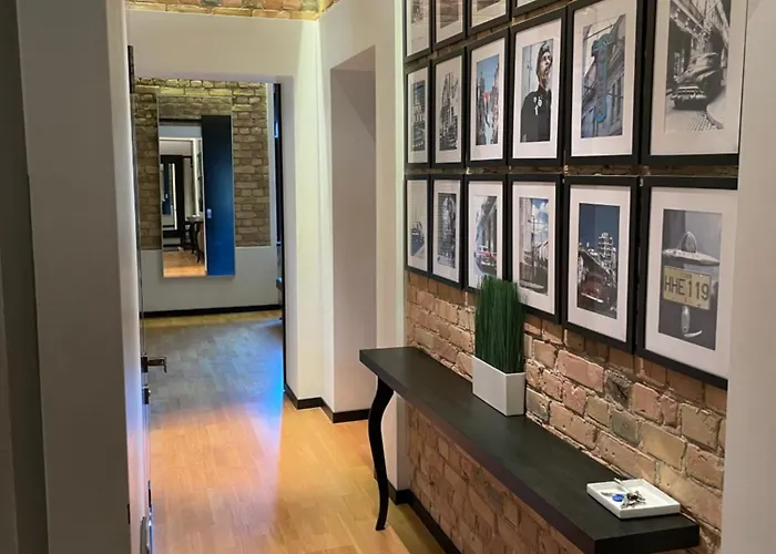 Downtown Retreat Loft-industrial