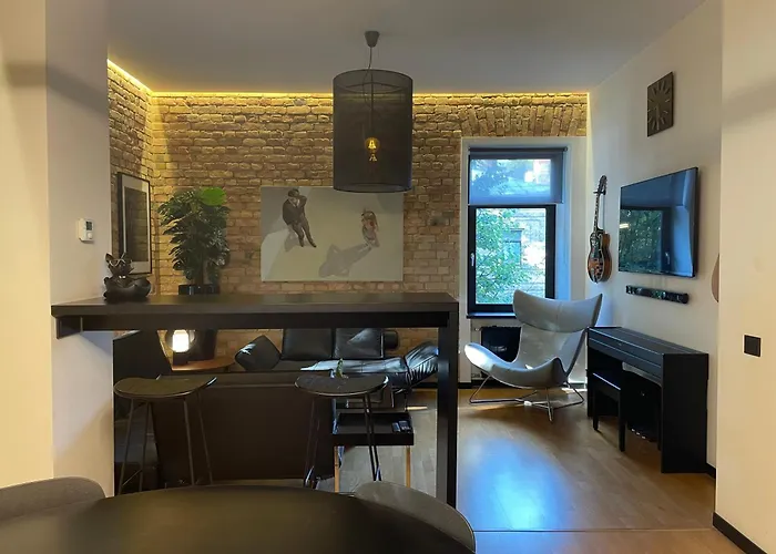 Downtown Retreat Loft-industrial Apartment *