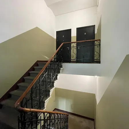 아파트 Downtown Retreat Loft-industrial 리가